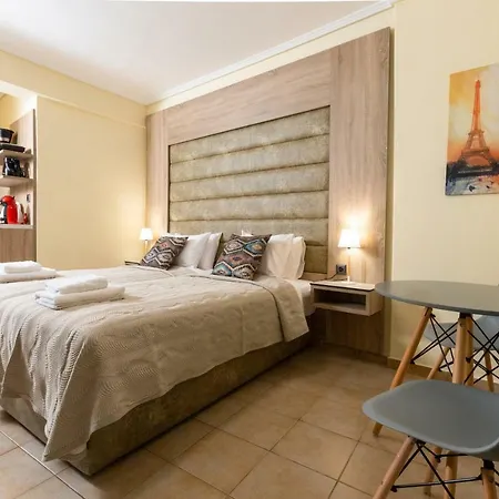 Seven Heaven Premium Suites Thessaloniki Buitenkant foto